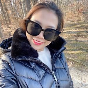 Meet your Posher, Thanh